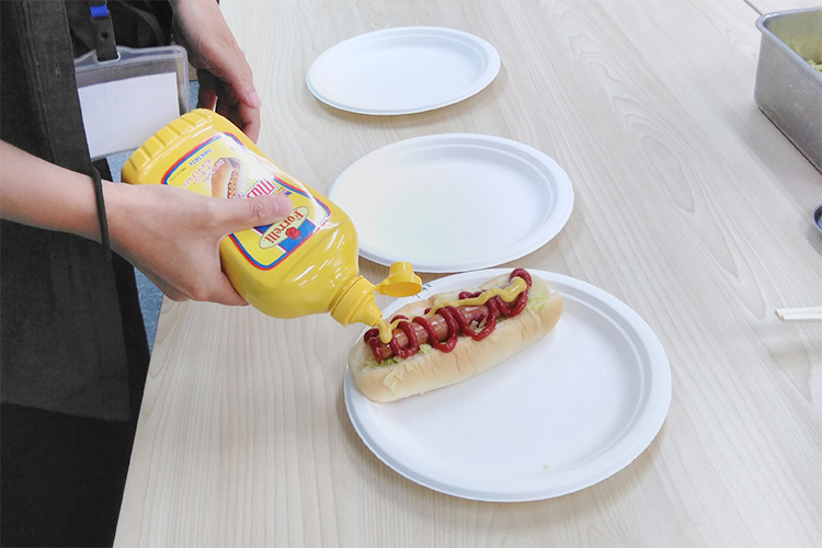 ホットドッグ作り